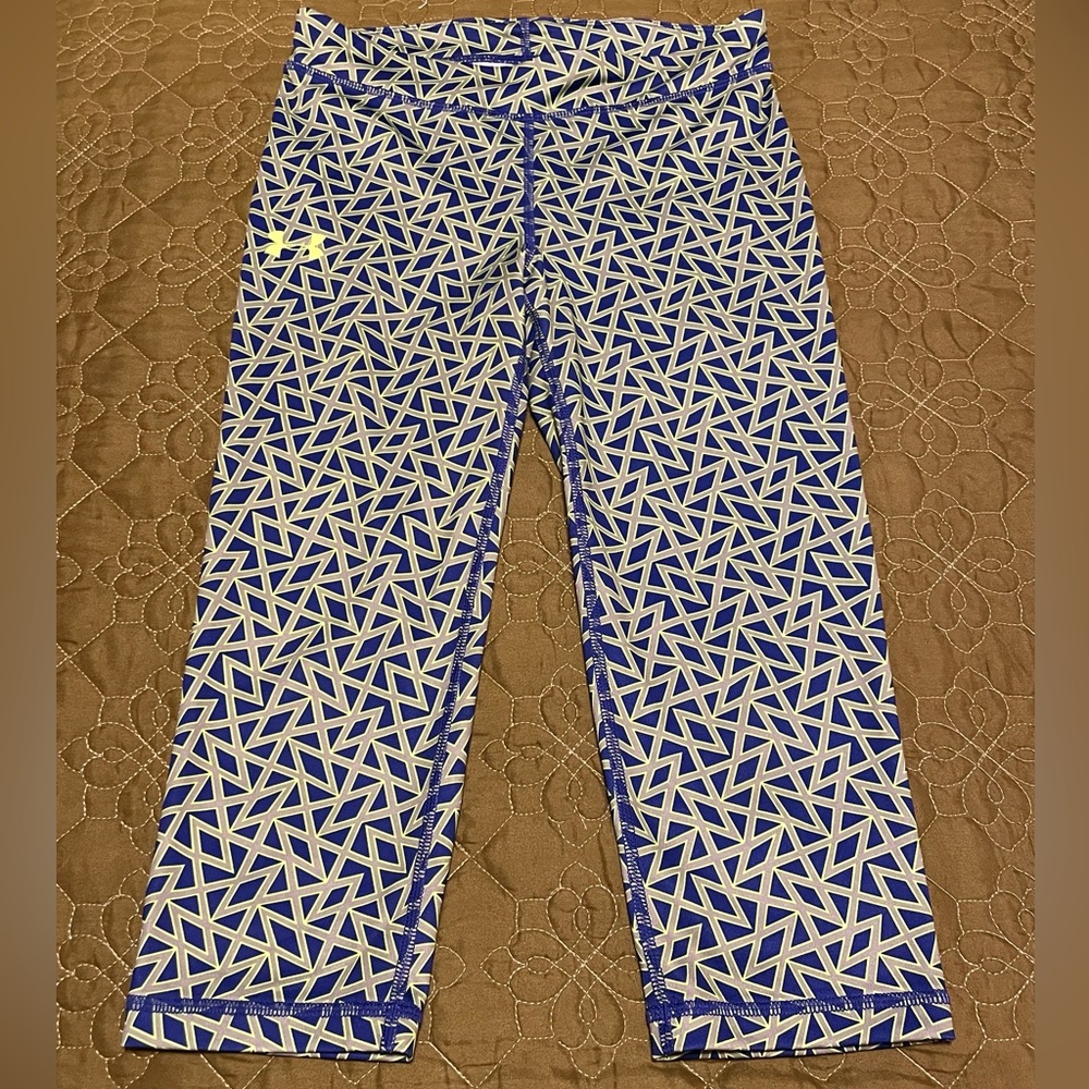 Under Armour Capri girls leggings size YM